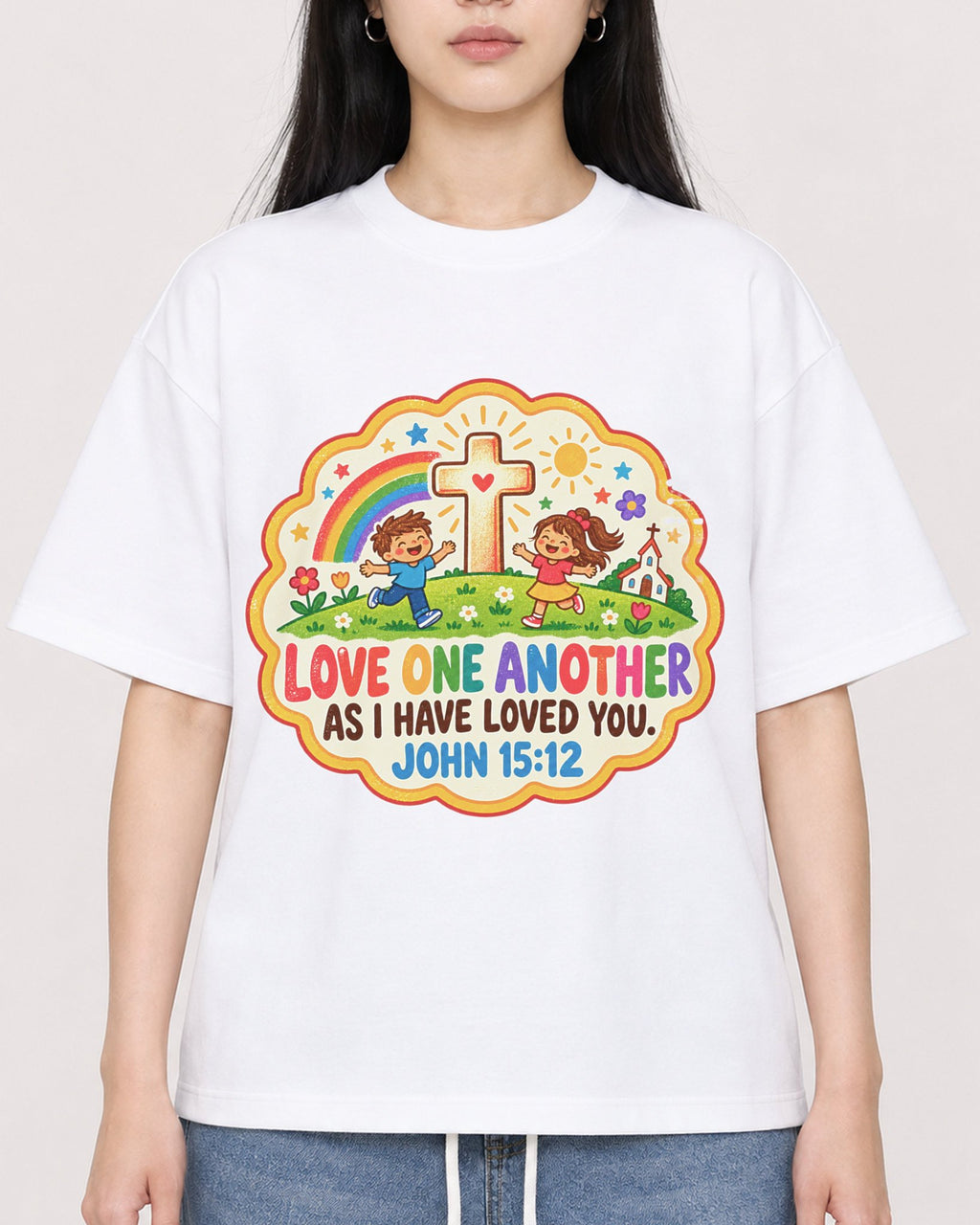 Mockup Boxy Heavyweight Tee White female close-up 01