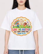 Mockup Boxy Heavyweight Tee White female close-up 01