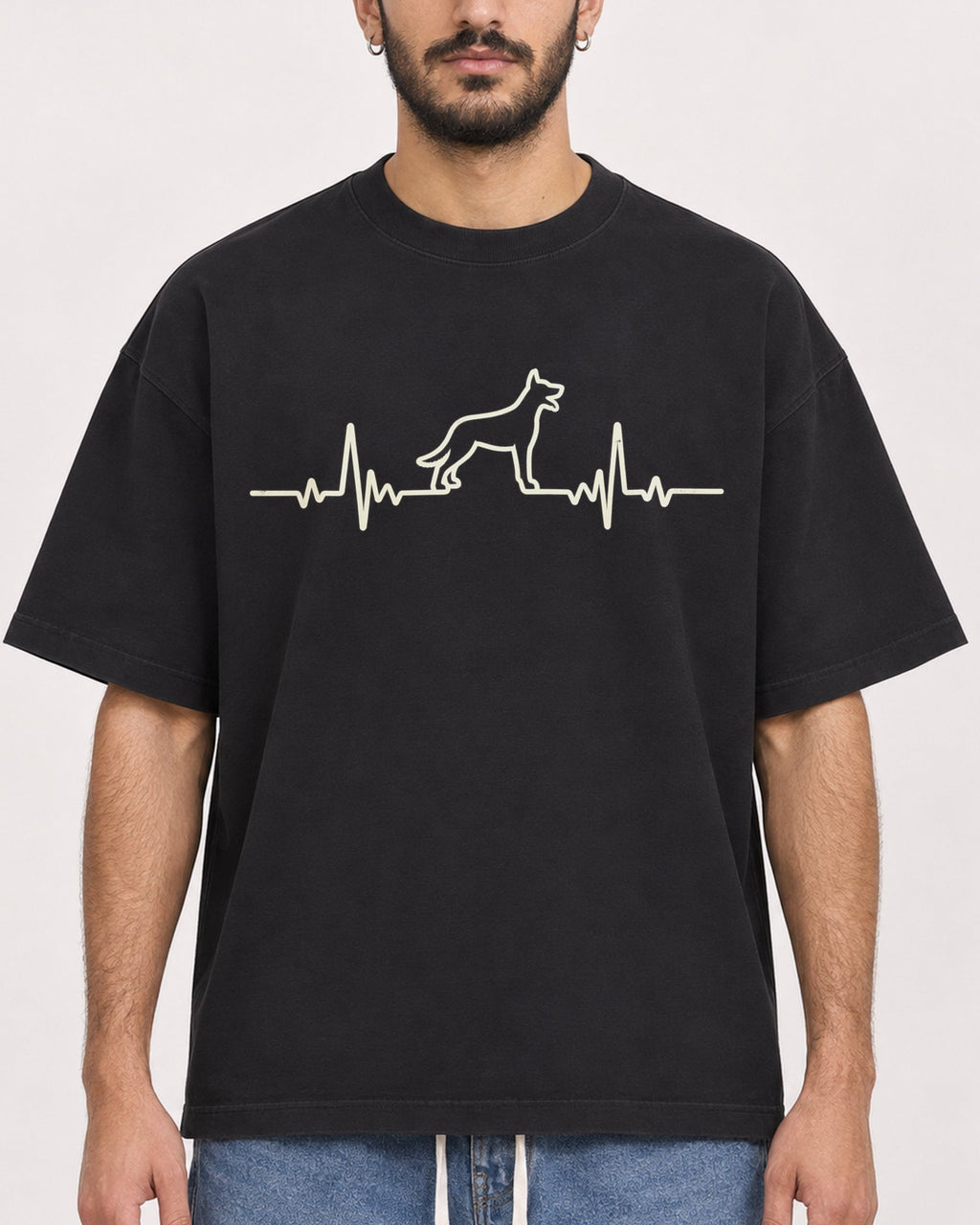 Mockup Boxy Heavyweight Tee Black male close-up 07
