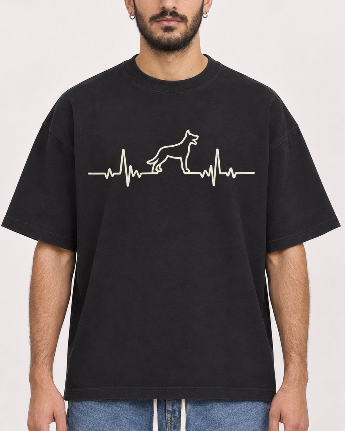 Mockup Boxy Heavyweight Tee Black male close-up 07