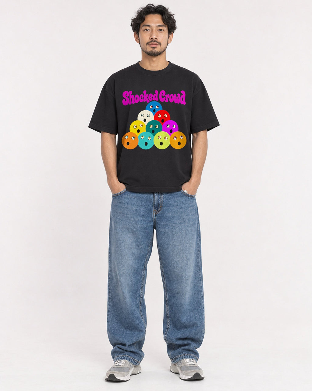 Mockup Boxy Heavyweight Tee Black male full-body 02