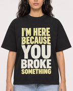 Mockup Boxy Heavyweight Tee Black female close-up 07