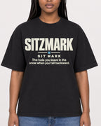 Mockup Boxy Heavyweight Tee Black female close-up 04