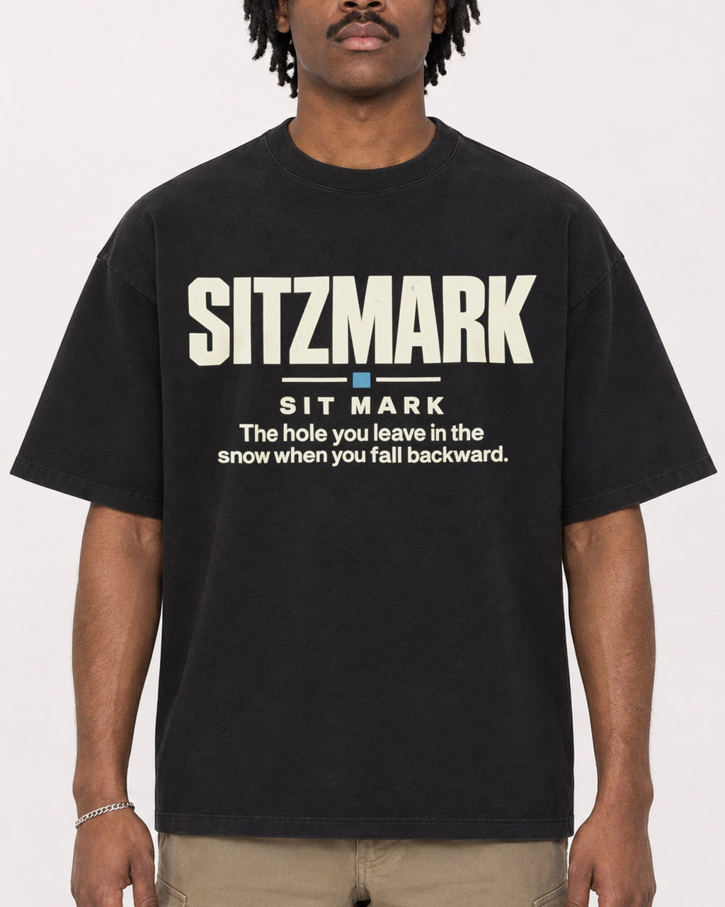 Mockup Boxy Heavyweight Tee Black male close-up 04