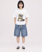 Mockup Boxy Heavyweight Tee White female full-body 11