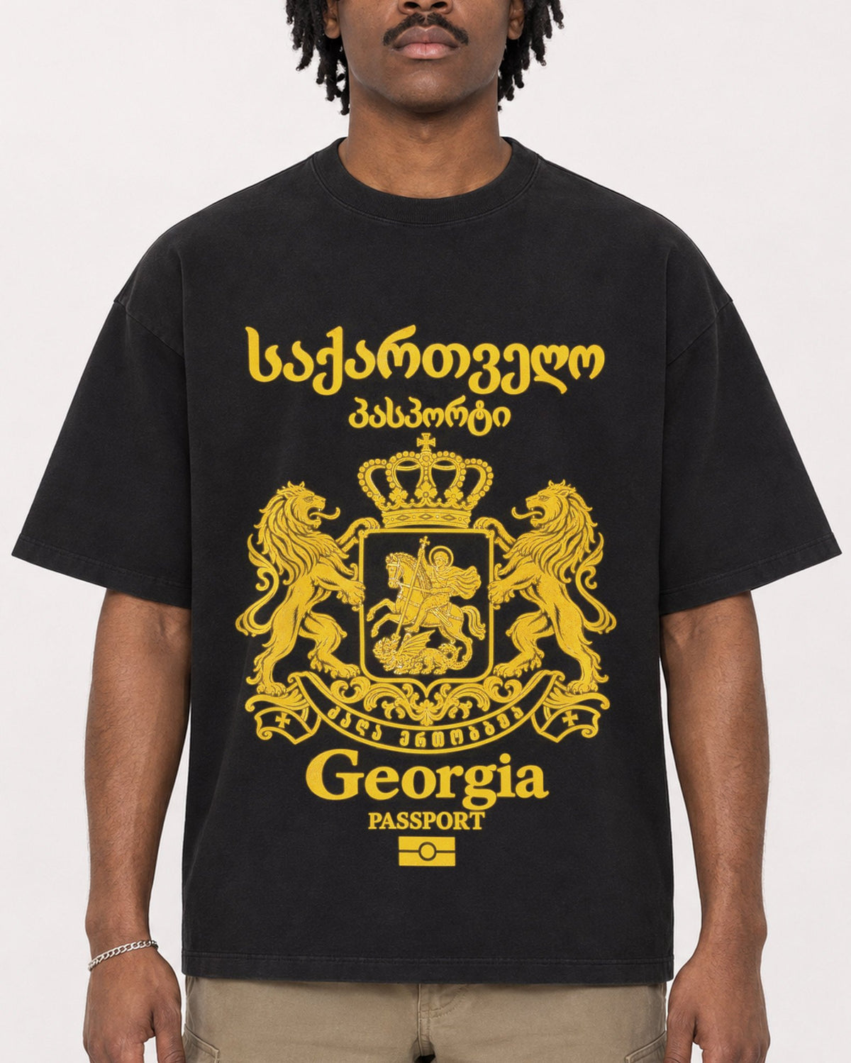 Mockup Boxy Heavyweight Tee Black male close-up 04