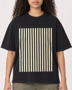 Mockup Boxy Heavyweight Tee Black female close-up 10