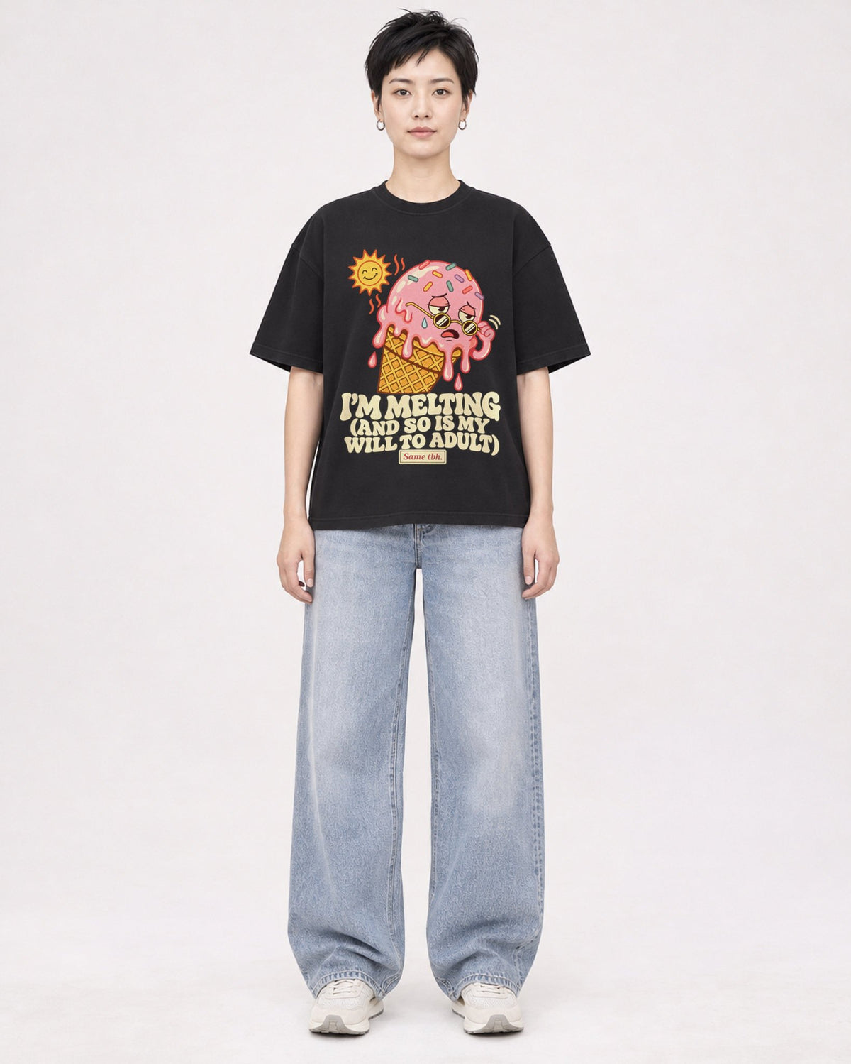 Mockup Boxy Heavyweight Tee Black female full-body 23