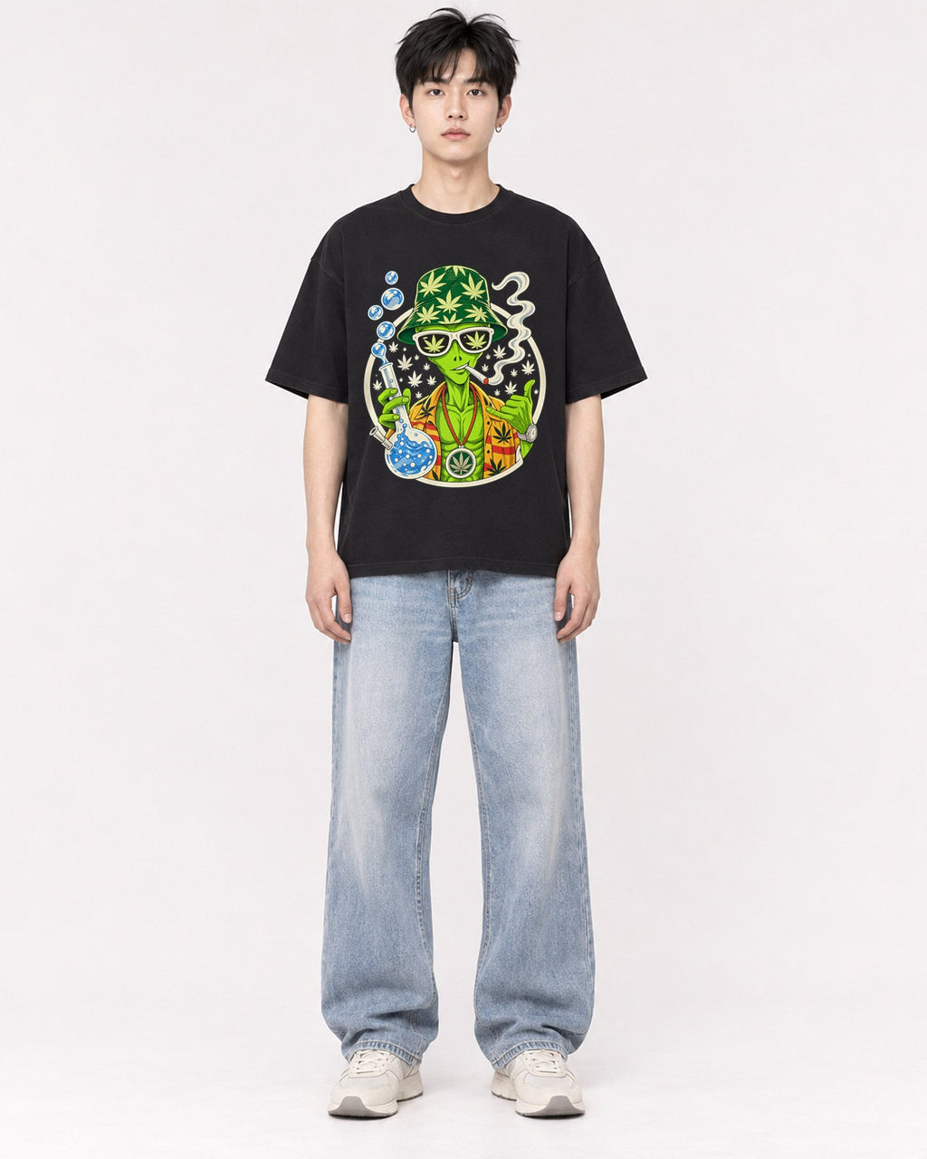 Mockup Boxy Heavyweight Tee Black male full-body 01