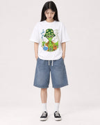 Mockup Boxy Heavyweight Tee White female full-body 01