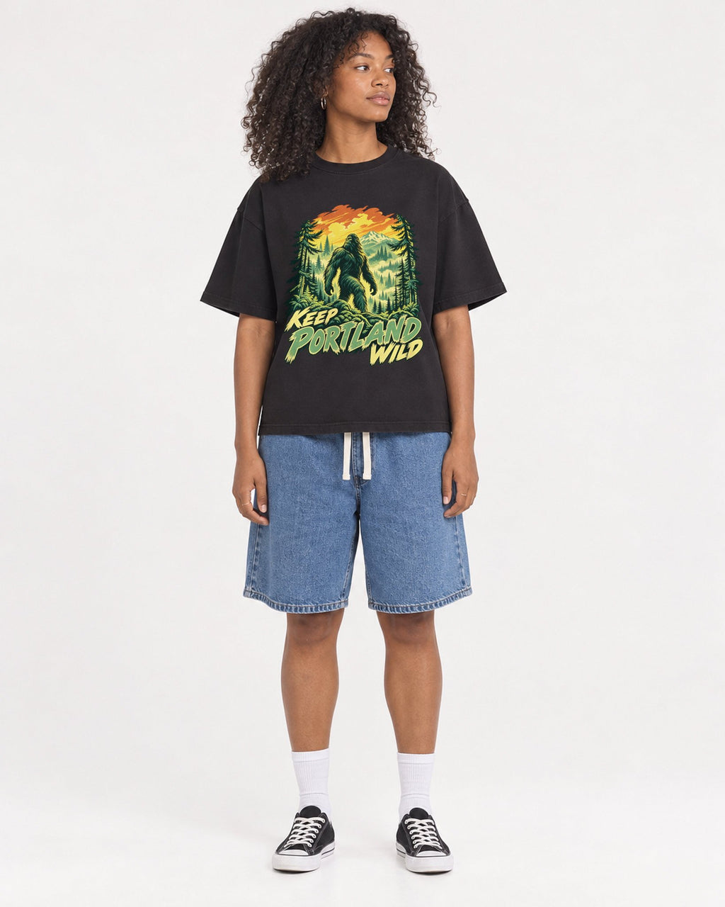 Mockup Boxy Heavyweight Tee Black female full-body 05