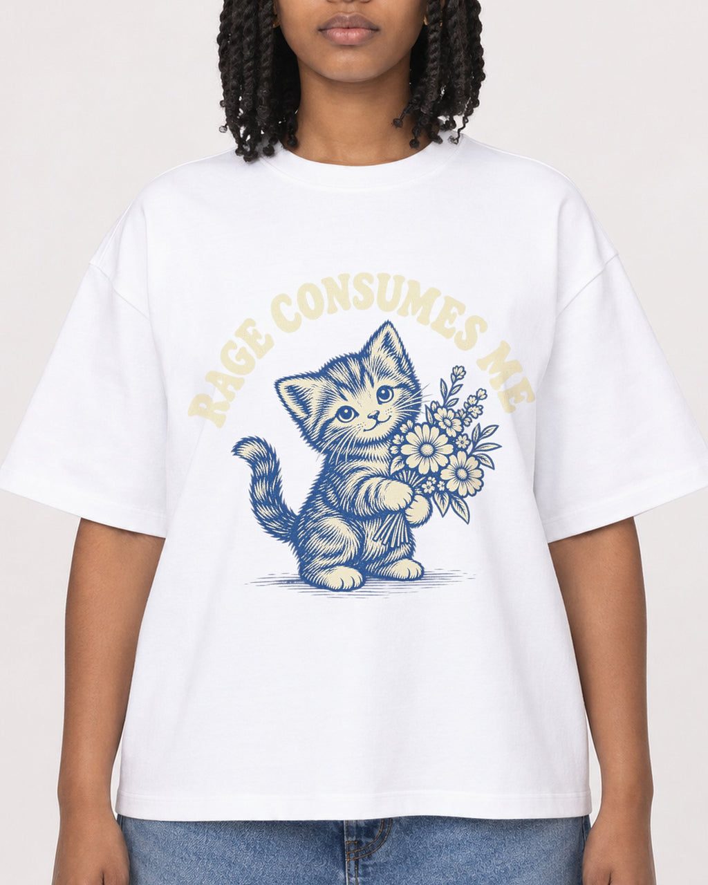 Mockup Boxy Heavyweight Tee White female close-up 15