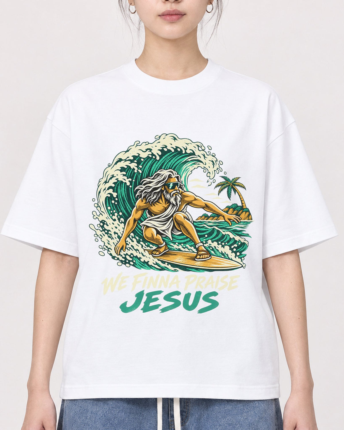 Mockup Boxy Heavyweight Tee White female close-up 41