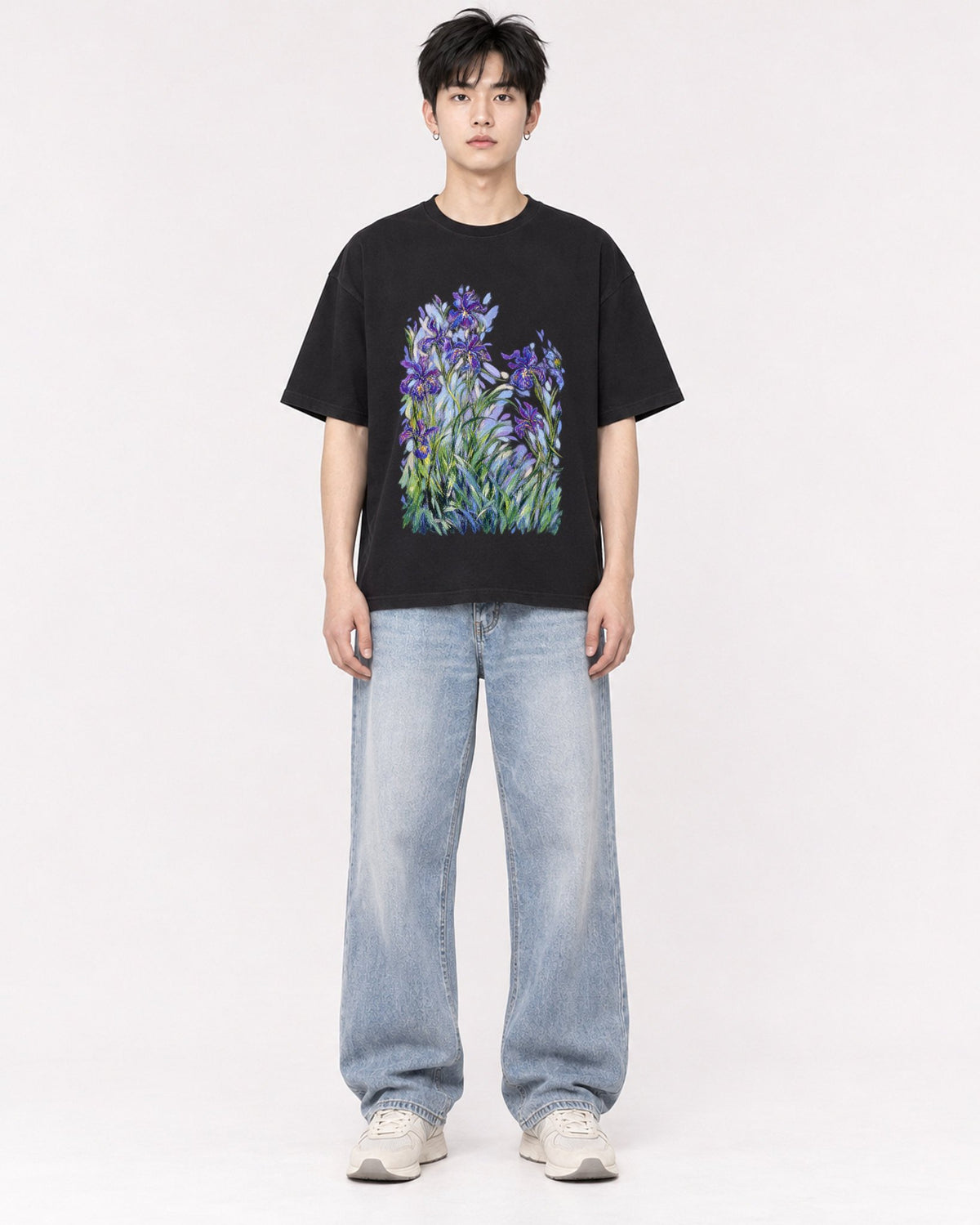 Mockup Boxy Heavyweight Tee Black male full-body 01
