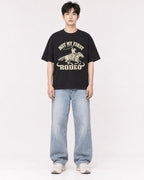 Mockup Boxy Heavyweight Tee Black male full-body 01