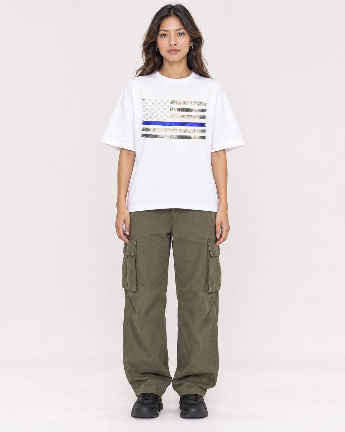 Mockup Boxy Heavyweight Tee White female full-body 02
