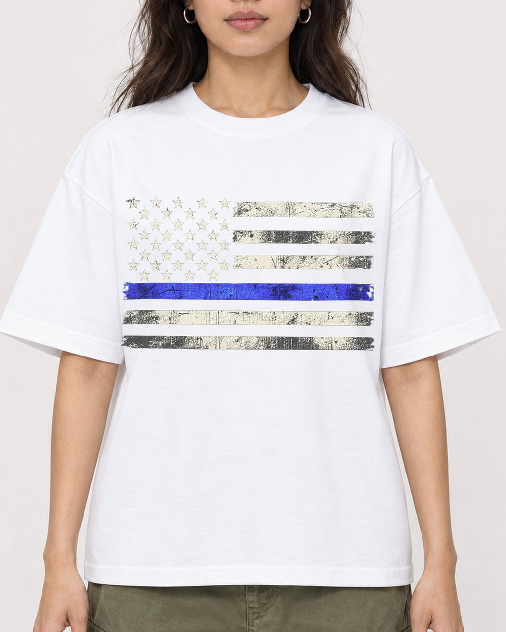 Mockup Boxy Heavyweight Tee White female close-up 02