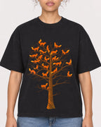 Mockup Boxy Heavyweight Tee Black female close-up 20