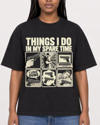 Mockup Boxy Heavyweight Tee Black female close-up 04