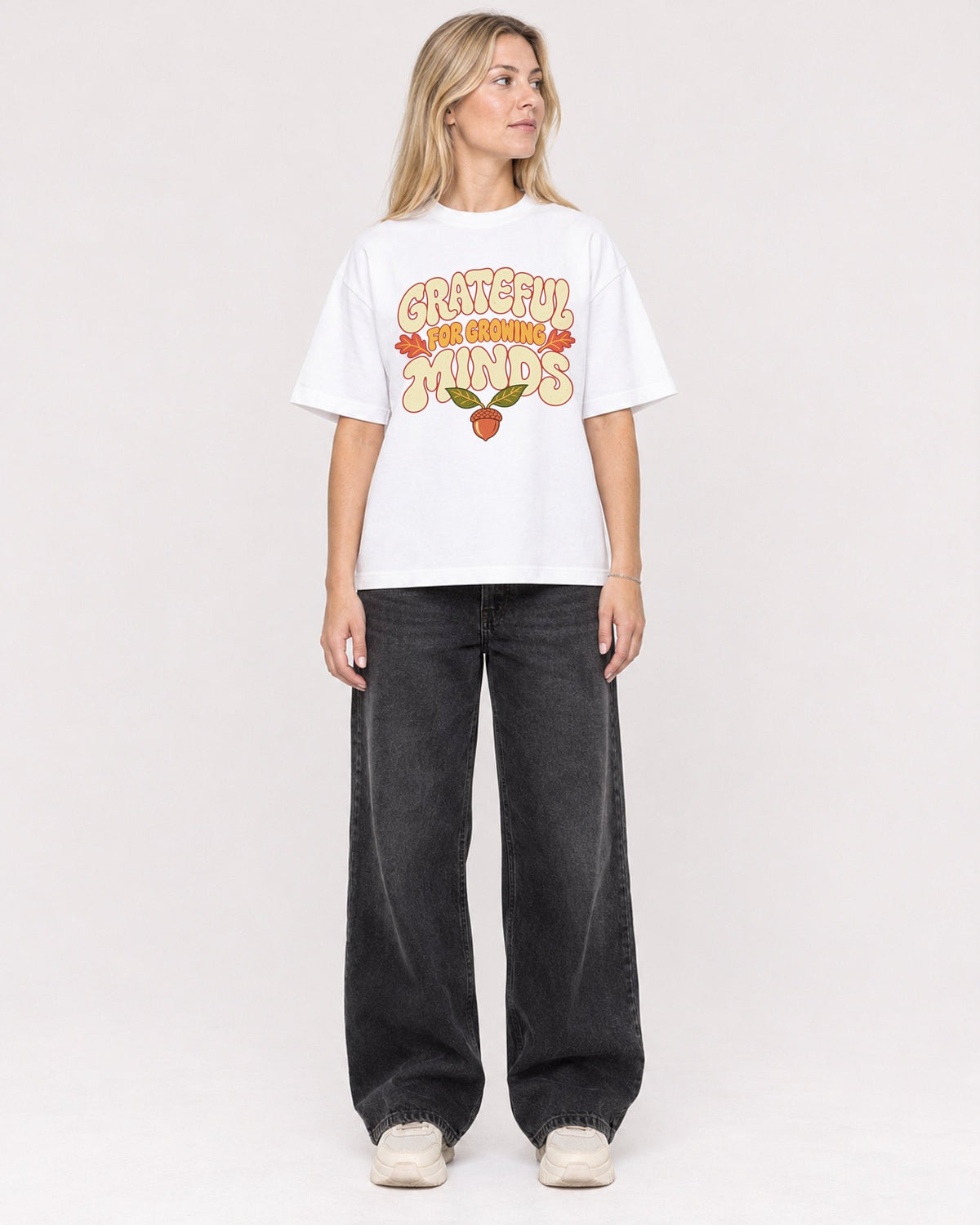 Mockup Boxy Heavyweight Tee White female full-body 08