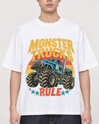 Mockup Boxy Heavyweight Tee White male close-up 01