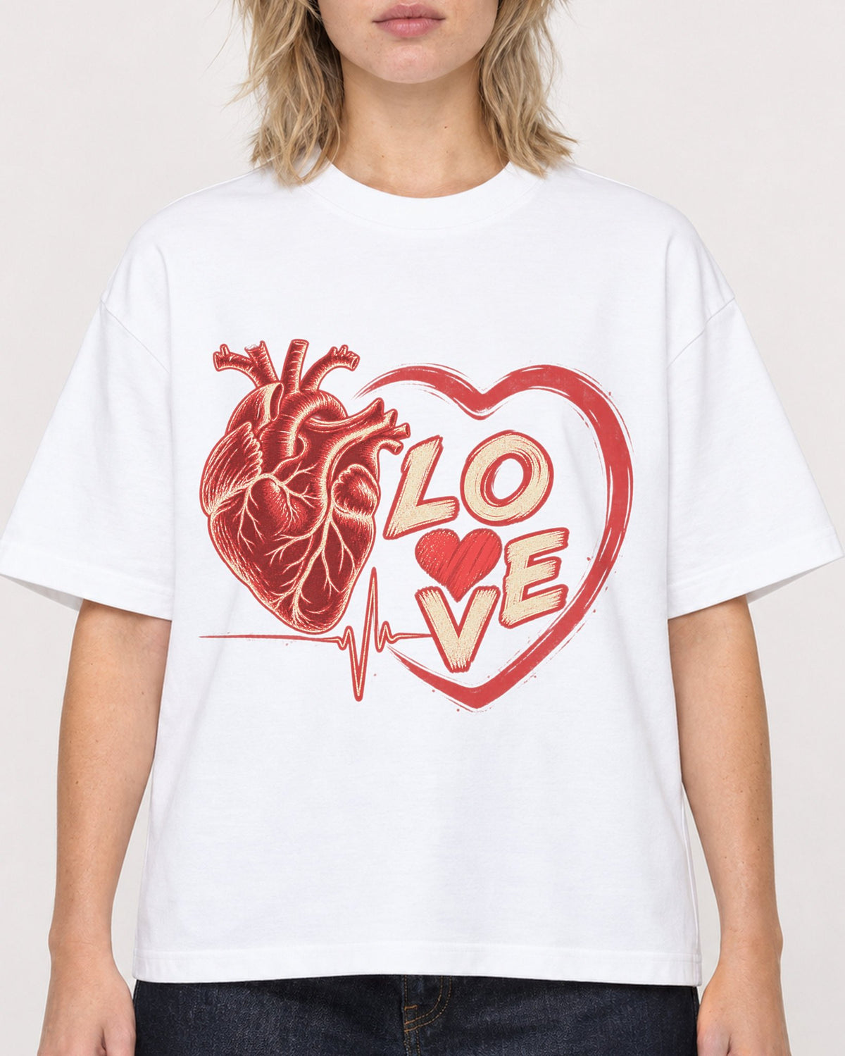 Mockup Boxy Heavyweight Tee White female close-up 19