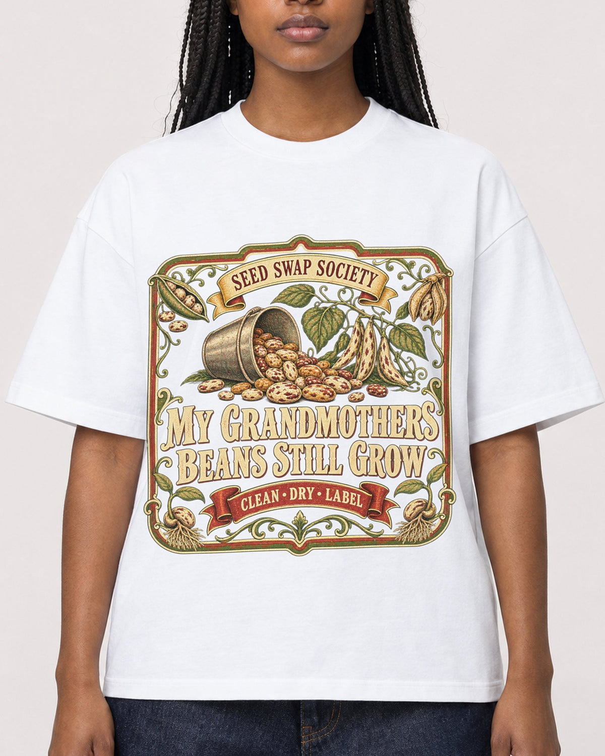 Mockup Boxy Heavyweight Tee White female close-up 04