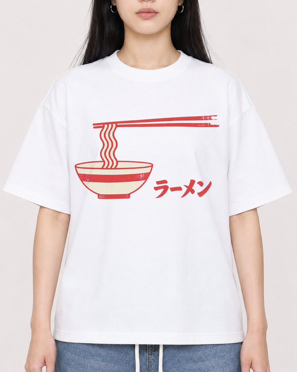 Mockup Boxy Heavyweight Tee White female close-up 01
