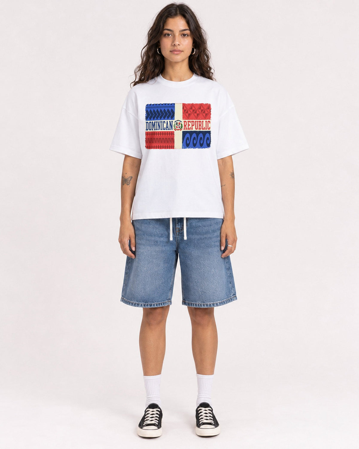 Mockup Boxy Heavyweight Tee White female full-body 06