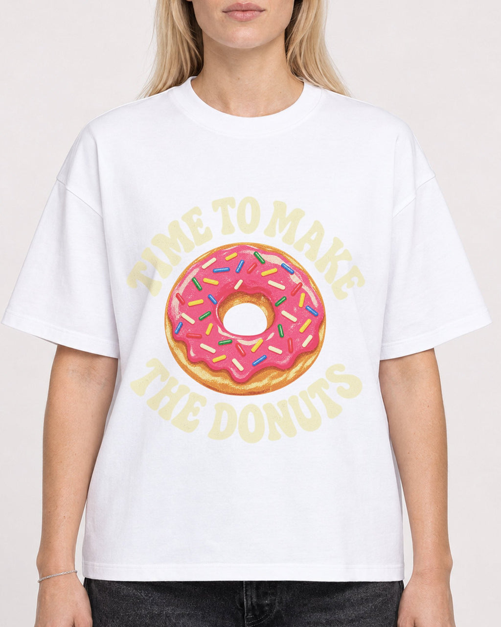 Mockup Boxy Heavyweight Tee White female close-up 08