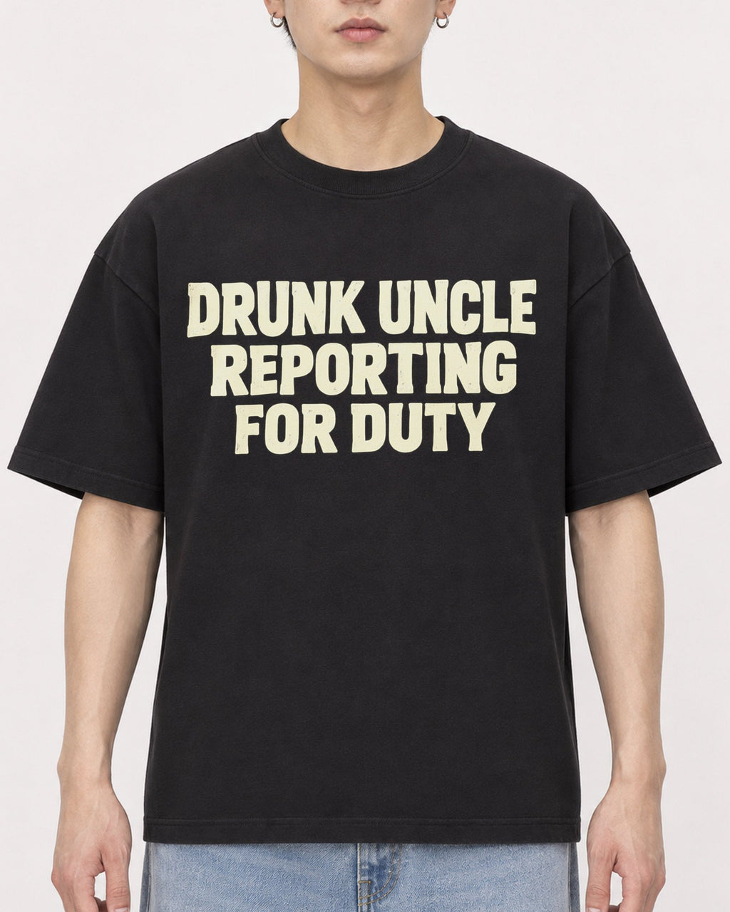 Mockup Boxy Heavyweight Tee Black male close-up 01