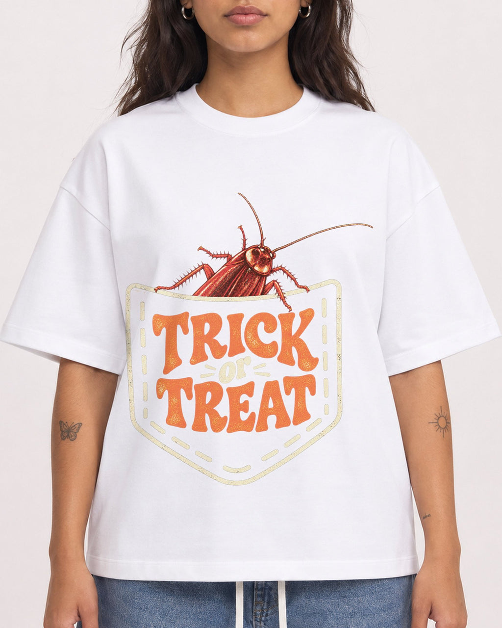 Mockup Boxy Heavyweight Tee White female close-up 06
