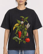 Mockup Boxy Heavyweight Tee Black female close-up 17