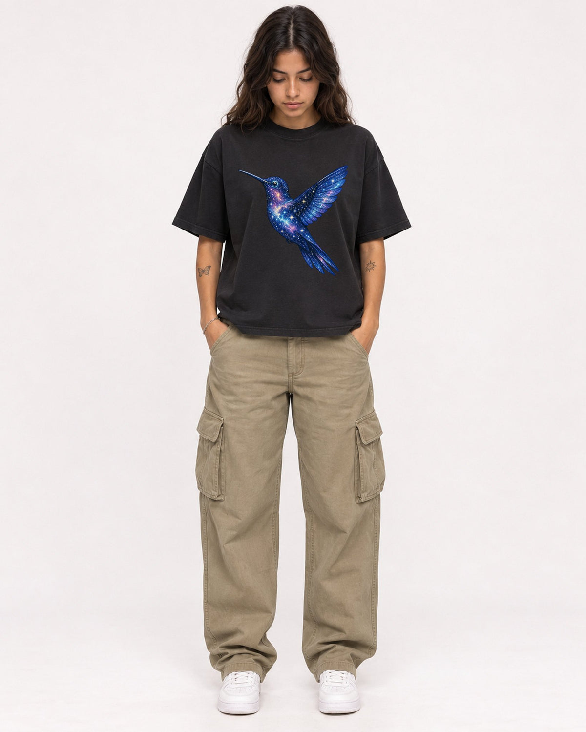 Mockup Boxy Heavyweight Tee Black female full-body 06