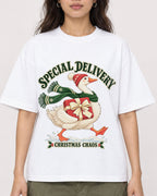 Mockup Boxy Heavyweight Tee White female close-up 02