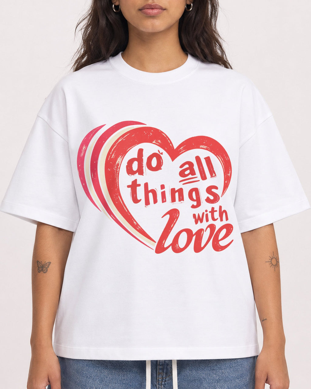 Mockup Boxy Heavyweight Tee White female close-up 06