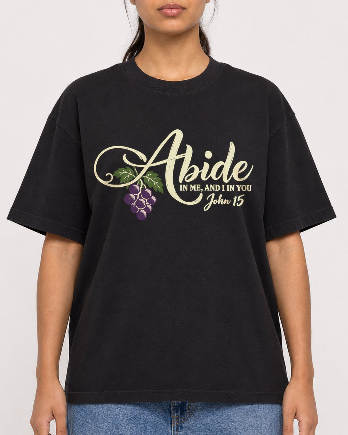 Mockup Boxy Heavyweight Tee Black female close-up 16
