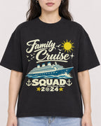 Mockup Boxy Heavyweight Tee Black female close-up 03