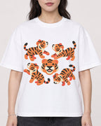 Mockup Boxy Heavyweight Tee White female close-up 03
