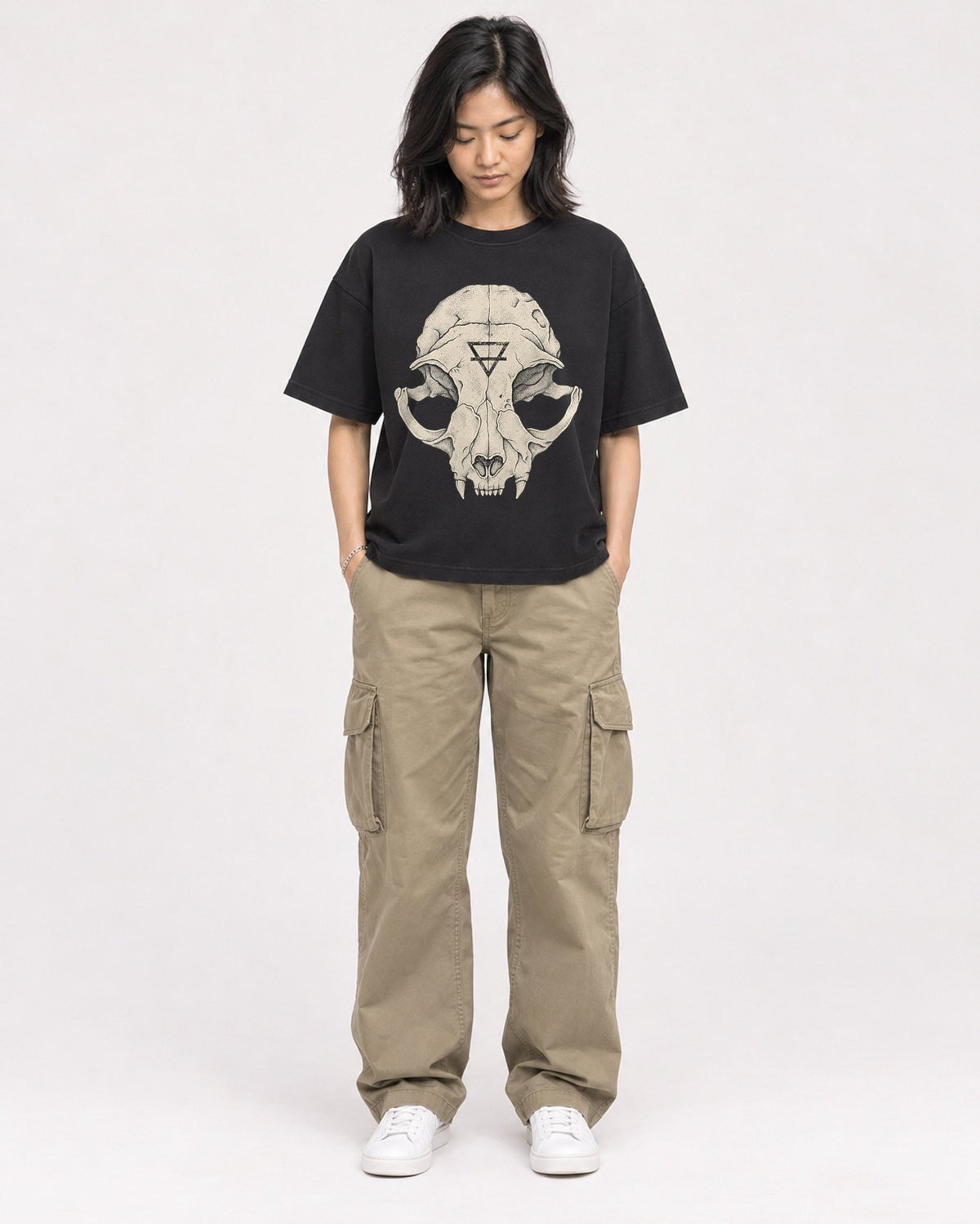Mockup Boxy Heavyweight Tee Black female full-body 22