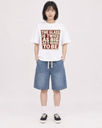 Mockup Boxy Heavyweight Tee White female full-body 11