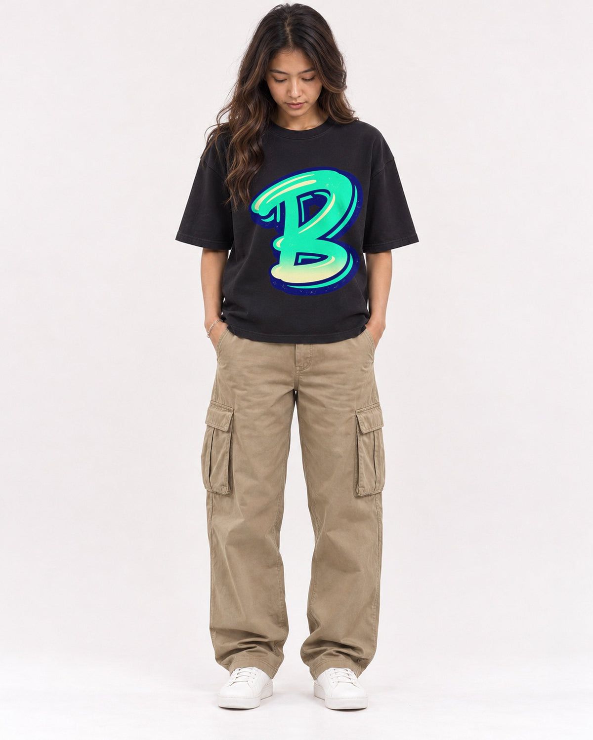 Mockup Boxy Heavyweight Tee Black female full-body 02