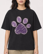 Mockup Boxy Heavyweight Tee Black female close-up 02