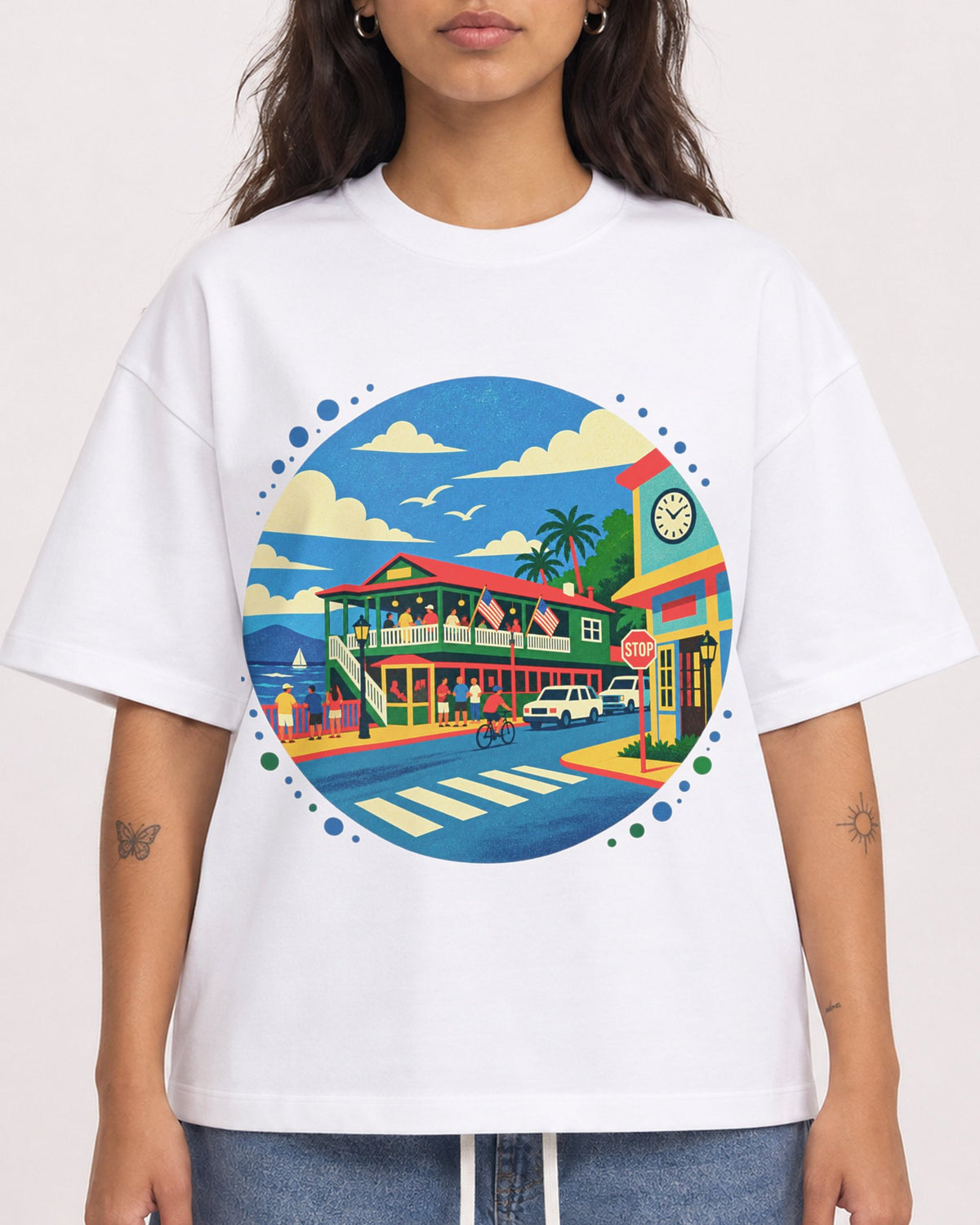 Mockup Boxy Heavyweight Tee White female close-up 06