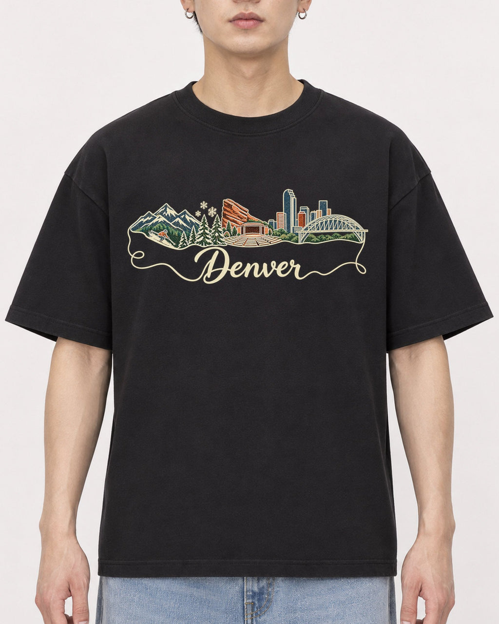 Mockup Boxy Heavyweight Tee Black male close-up 01