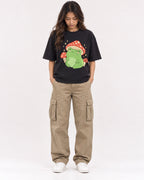 Mockup Boxy Heavyweight Tee Black female full-body 02
