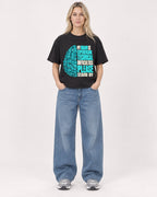 Mockup Boxy Heavyweight Tee Black female full-body 08