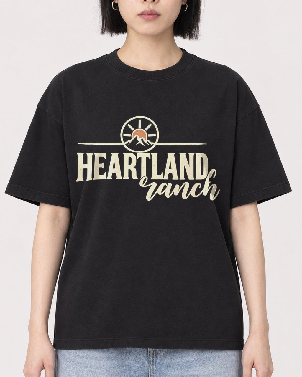 Mockup Boxy Heavyweight Tee Black female close-up 11