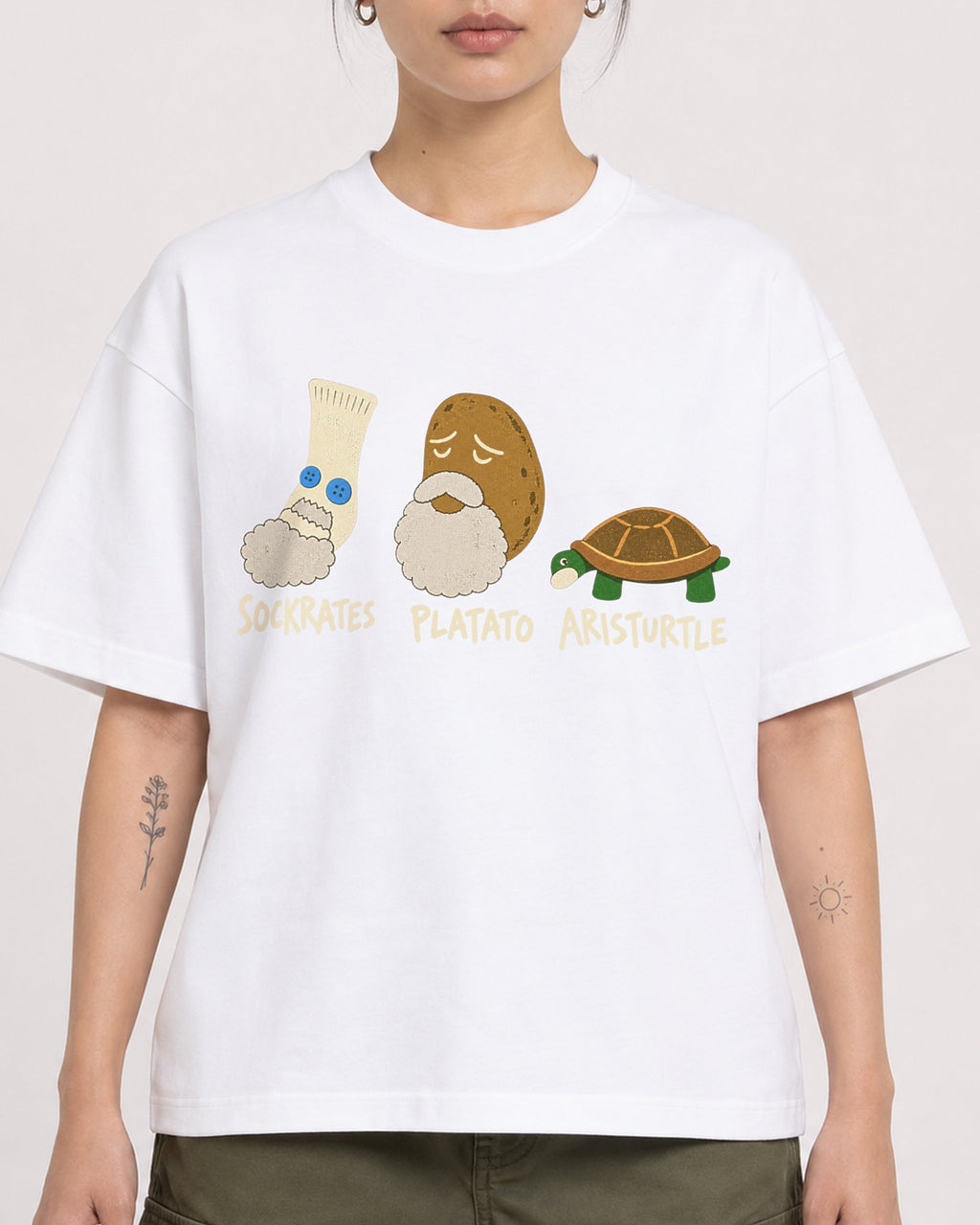Mockup Boxy Heavyweight Tee White female close-up 12