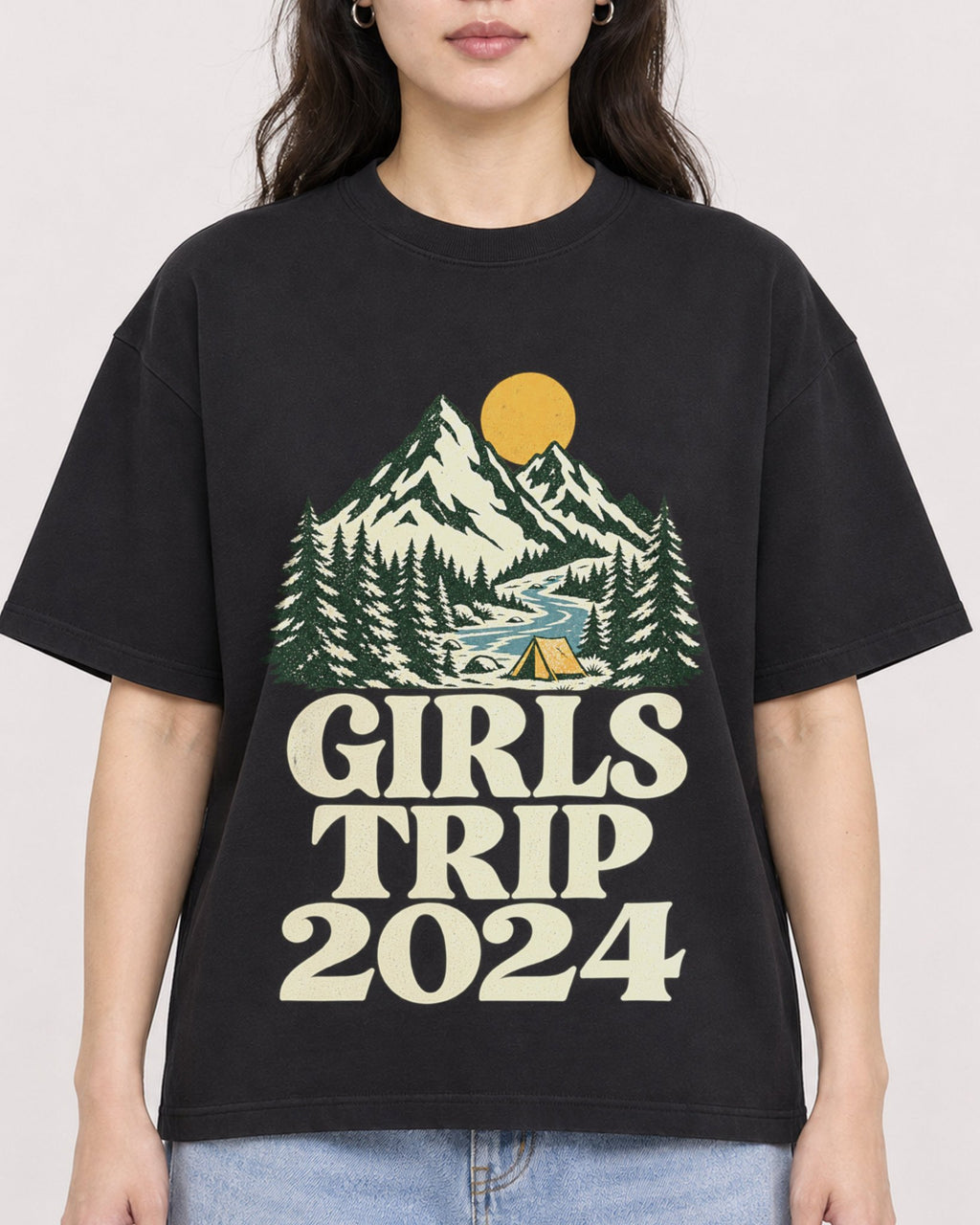 Mockup Boxy Heavyweight Tee Black female close-up 03